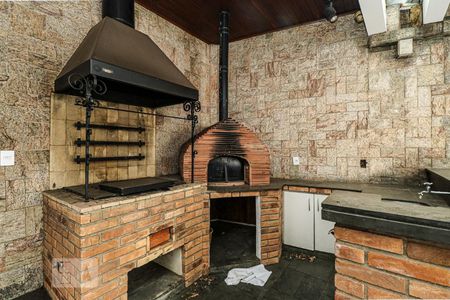 Casa à venda com 349m², 4 quartos e 2 vagas Casa à venda com 349m², 4 quartos e 2 vagasChurrasqueira