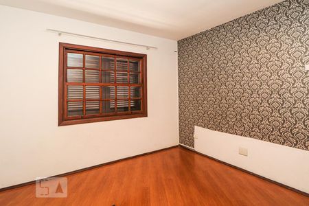 Casa à venda com 349m², 4 quartos e 2 vagas Casa à venda com 349m², 4 quartos e 2 vagasQuarto