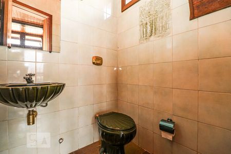 Casa à venda com 349m², 4 quartos e 2 vagas Casa à venda com 349m², 4 quartos e 2 vagasBanheiro