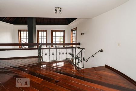 Casa à venda com 349m², 4 quartos e 2 vagas