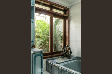 Casa à venda com 349m², 4 quartos e 2 vagas Casa à venda com 349m², 4 quartos e 2 vagasBanheiro