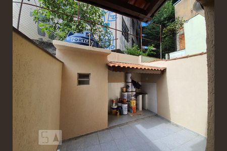 Quintal de casa para alugar com 2 quartos, 100m² em Vila Gustavo, São Paulo