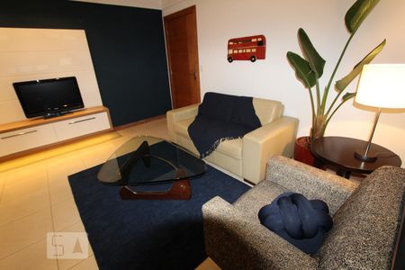 Sala de apartamento para alugar com 2 quartos, 80m² em Centro, Curitiba