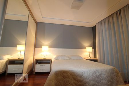 Quarto 2 de apartamento para alugar com 2 quartos, 80m² em Centro, Curitiba