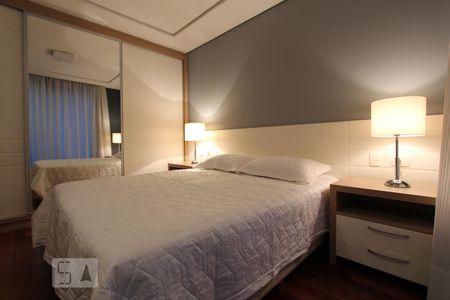 Quarto 2 de apartamento para alugar com 2 quartos, 80m² em Centro, Curitiba