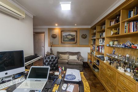 Apartamento à venda com 378m², 4 quartos e 5 vagas Apartamento à venda com 378m², 4 quartos e 5 vagasSuite 3