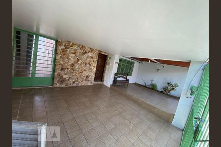 Casa à venda com 149m², 3 quartos e 3 vagas Casa à venda com 149m², 3 quartos e 3 vagasGaragem