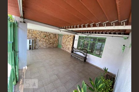Casa à venda com 149m², 3 quartos e 3 vagas Casa à venda com 149m², 3 quartos e 3 vagasGaragem