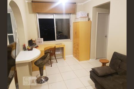 Sala de apartamento para alugar com 1 quarto, 45m² em Cristal, Porto Alegre