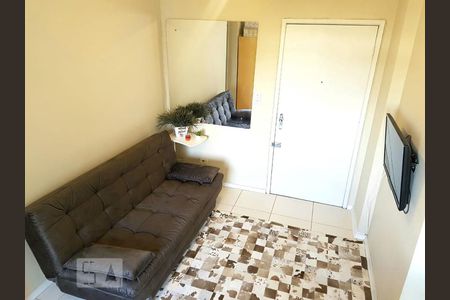 Sala de apartamento para alugar com 1 quarto, 45m² em Cristal, Porto Alegre