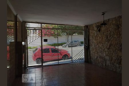 Casa à venda com 250m², 4 quartos e 2 vagas Casa à venda com 250m², 4 quartos e 2 vagasGaragem