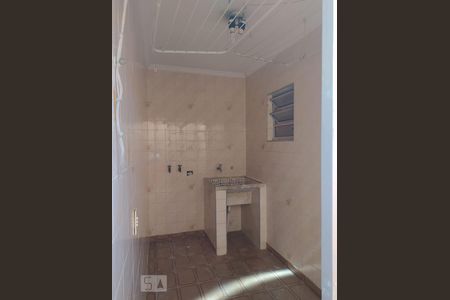 Casa à venda com 250m², 4 quartos e 2 vagas Casa à venda com 250m², 4 quartos e 2 vagasÁrea de Serviço