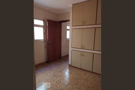 Casa à venda com 250m², 4 quartos e 2 vagas Casa à venda com 250m², 4 quartos e 2 vagasDespensa