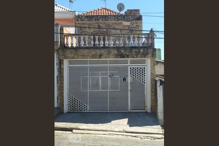 Casa à venda com 250m², 4 quartos e 2 vagas Casa à venda com 250m², 4 quartos e 2 vagasFachada