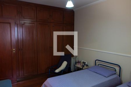 Casa à venda com 600m², 4 quartos e 6 vagas Casa à venda com 600m², 4 quartos e 6 vagasQuarto 1