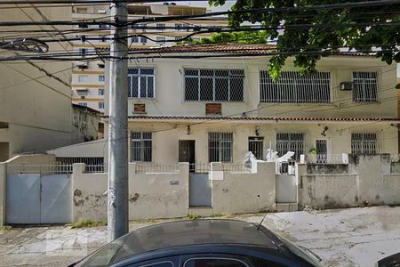 Apartamento para alugar com 93m², 2 quartos e sem vagaFachada