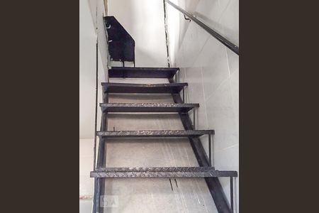 Apartamento para alugar com 93m², 2 quartos e sem vagaCozinha - Escada para o 2º piso