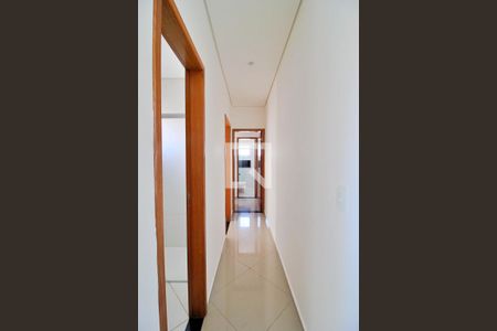 Corredor de apartamento para alugar com 2 quartos, 100m² em Bangú, Santo André