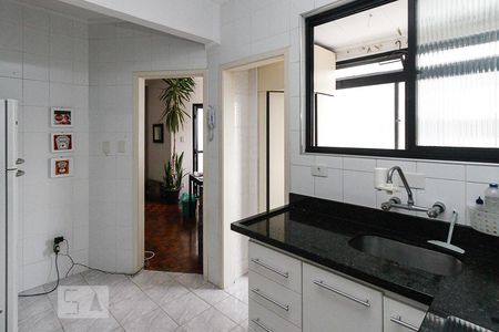 Apartamento à venda com 67m², 2 quartos e 1 vagaCozinha