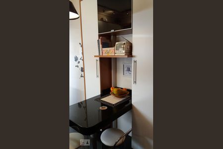 Apartamento à venda com 98m², 2 quartos e sem vaga Apartamento à venda com 98m², 2 quartos e sem vagaCozinha