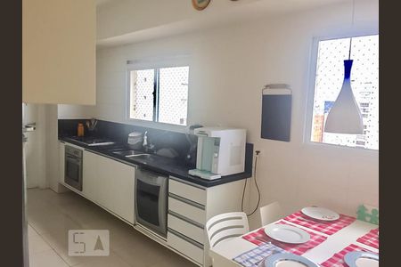 Apartamento para alugar com 229m², 3 quartos e 4 vagas Apartamento para alugar com 229m², 3 quartos e 4 vagasCozinha