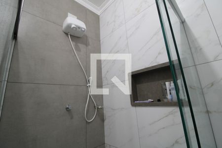 Casa à venda com 300m², 4 quartos e 3 vagasChuveiro banheiro comum
