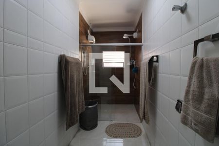 Casa à venda com 300m², 4 quartos e 3 vagasBanheiro da suíte