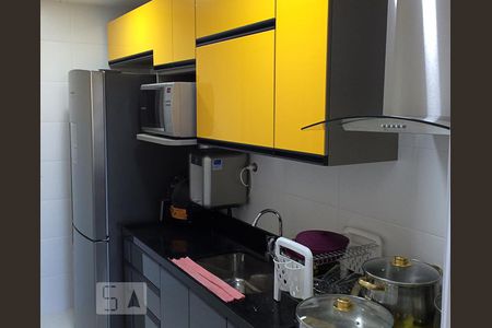 Apartamento à venda com 80m², 2 quartos e 1 vaga Apartamento à venda com 80m², 2 quartos e 1 vagaCozinha