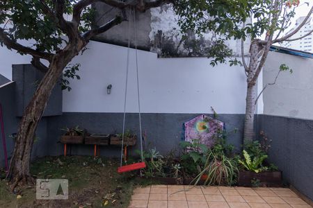 Casa à venda com 202m², 3 quartos e 2 vagasQuintal