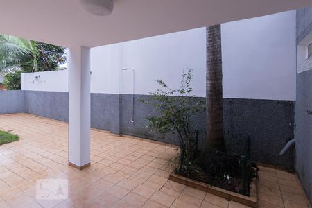 Casa à venda com 202m², 3 quartos e 2 vagasQuintal