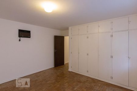 Casa à venda com 202m², 3 quartos e 2 vagasQuarto 2