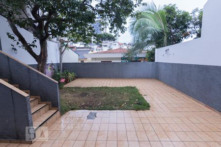 Casa à venda com 202m², 3 quartos e 2 vagasQuintal