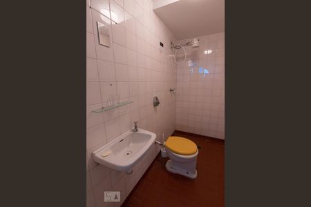 Casa à venda com 202m², 3 quartos e 2 vagasBanheiro de Serviço