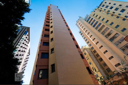 Apartamento à venda com 60m², 1 quarto e 1 vagaFachada