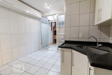 Cozinha de casa de condomínio para alugar com 2 quartos, 70m² em Jardim Flor do Campo, Guarulhos