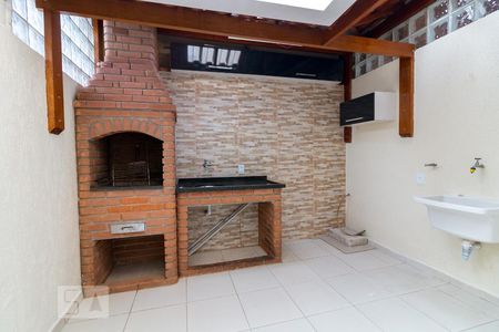 Churrasqueira e área de serviço de casa de condomínio para alugar com 2 quartos, 70m² em Jardim Flor do Campo, Guarulhos