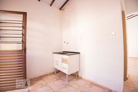 entrada/cozinha de apartamento para alugar com 1 quarto, 40m² em Jardim Santa Lúcia, Campinas
