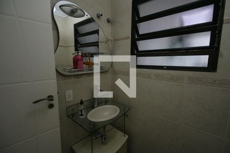 Casa à venda com 200m², 3 quartos e 3 vagasLavabo