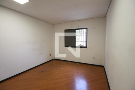 Casa à venda com 200m², 3 quartos e 3 vagasQuarto 4 - Suíte