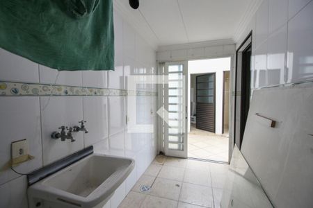 Casa à venda com 200m², 3 quartos e 3 vagasÁrea de Serviço