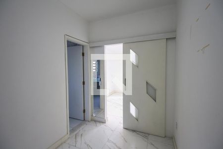 Casa à venda com 200m², 3 quartos e 3 vagasCloset da suíte