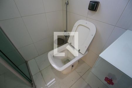 Casa à venda com 200m², 3 quartos e 3 vagasBanheiro da Suíte 2