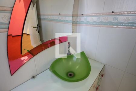 Casa à venda com 200m², 3 quartos e 3 vagasBanheiro da Suíte 2