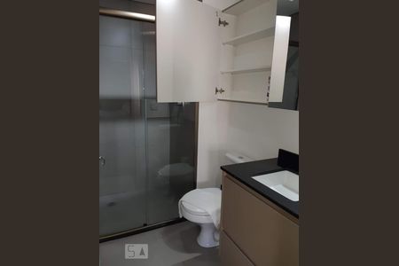 Detalhe do banheiro de kitnet/studio para alugar com 1 quarto, 30m² em República, São Paulo