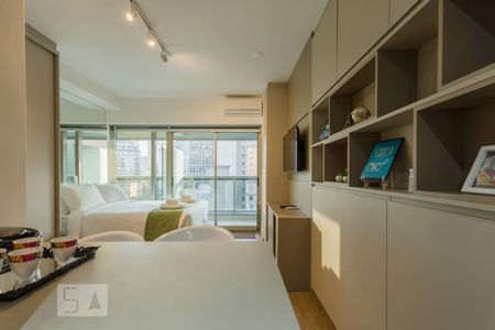 Sala de kitnet/studio para alugar com 1 quarto, 30m² em República, São Paulo