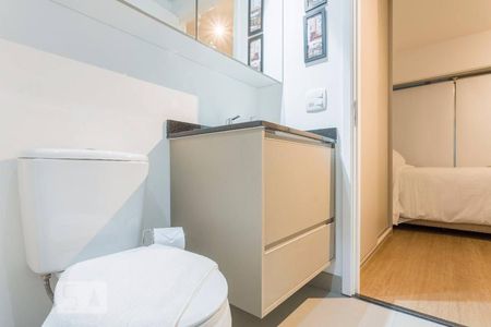 Banheiro de kitnet/studio para alugar com 1 quarto, 30m² em República, São Paulo