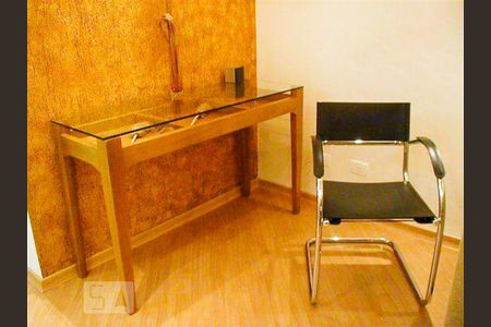 Sala de estar de apartamento para alugar com 3 quartos, 79m² em Vila Paulista, São Paulo