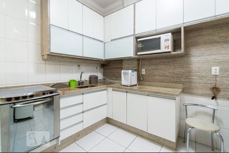 Apartamento à venda com 70m², 2 quartos e sem vagaCozinha