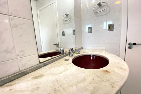 Apartamento à venda com 125m², 2 quartos e 2 vagas Apartamento à venda com 125m², 2 quartos e 2 vagasBanheiro 2