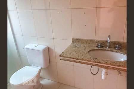 Banheiro  de casa para alugar com 2 quartos, 140m² em Campestre, Santo André